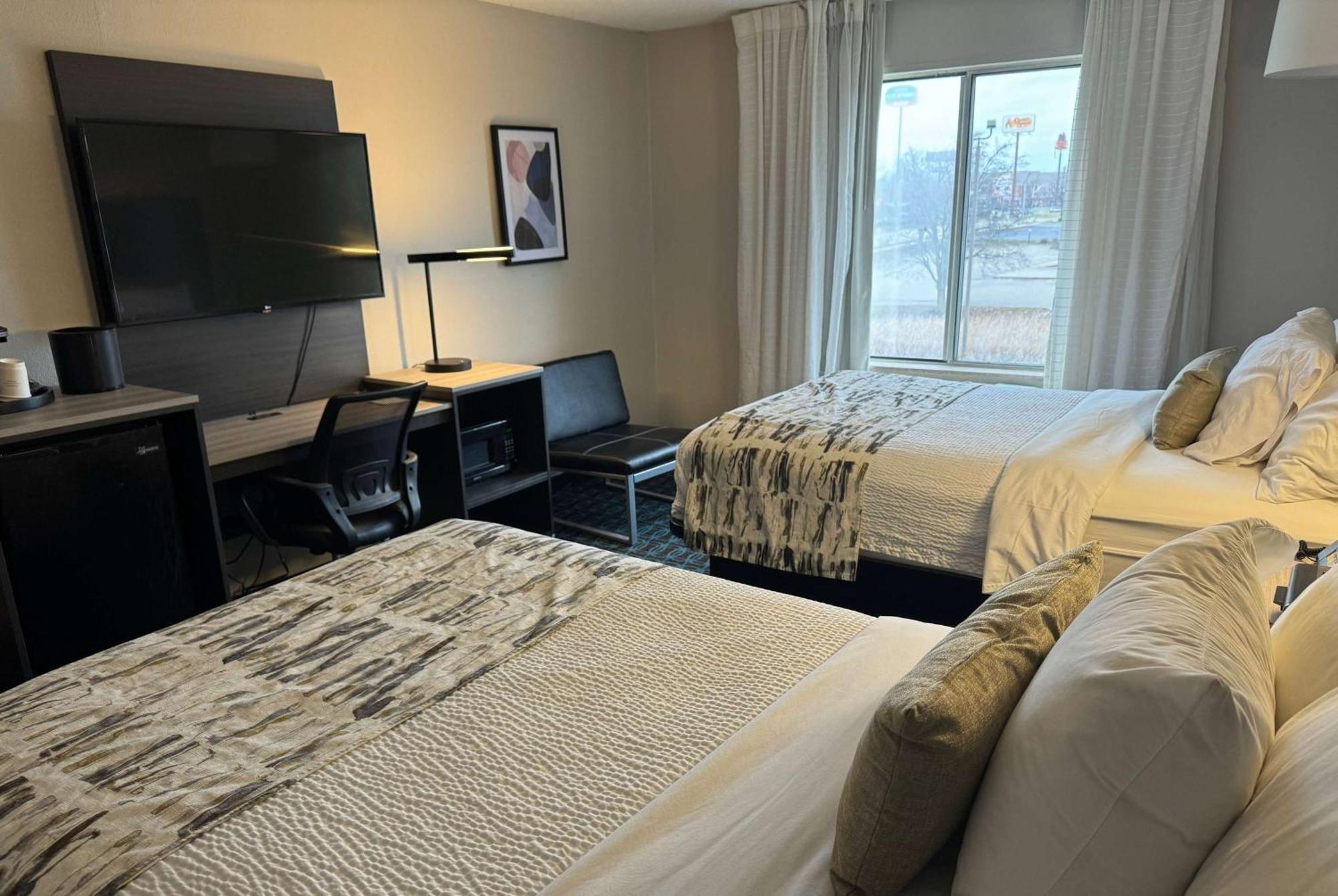Wingate By Wyndham Dayton North Hotel ภายนอก รูปภาพ