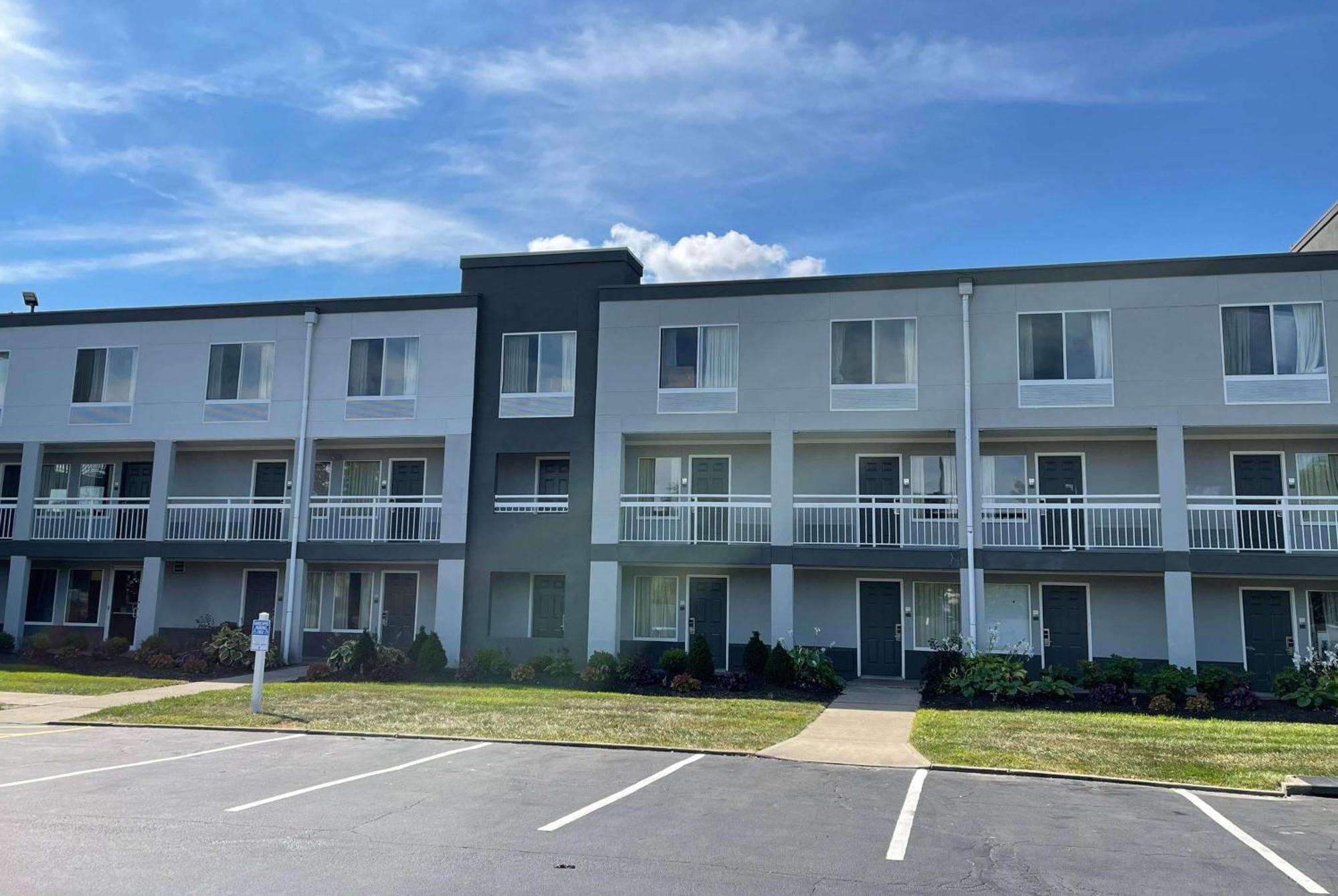 Wingate By Wyndham Dayton North Hotel ภายนอก รูปภาพ