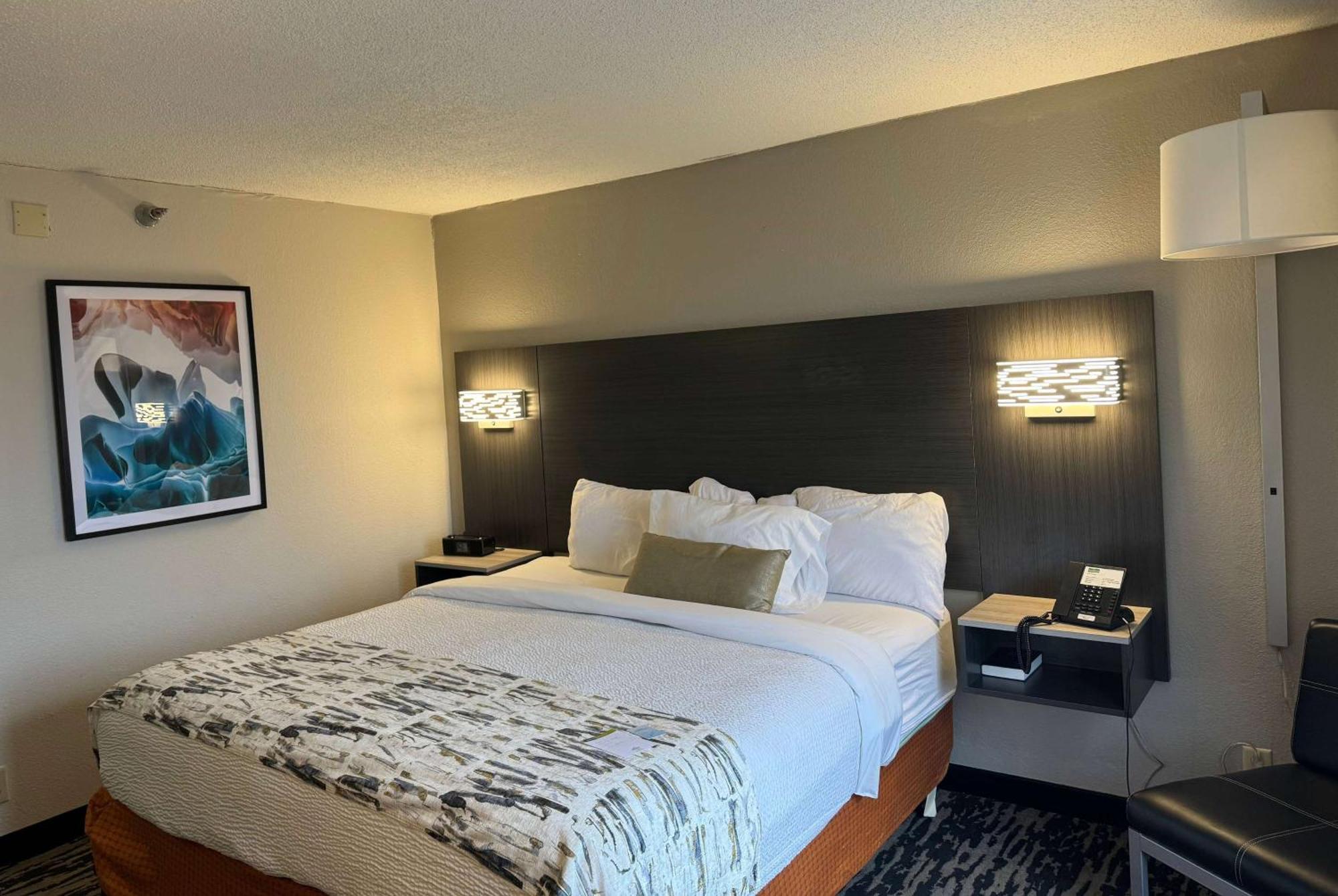 Wingate By Wyndham Dayton North Hotel ภายนอก รูปภาพ