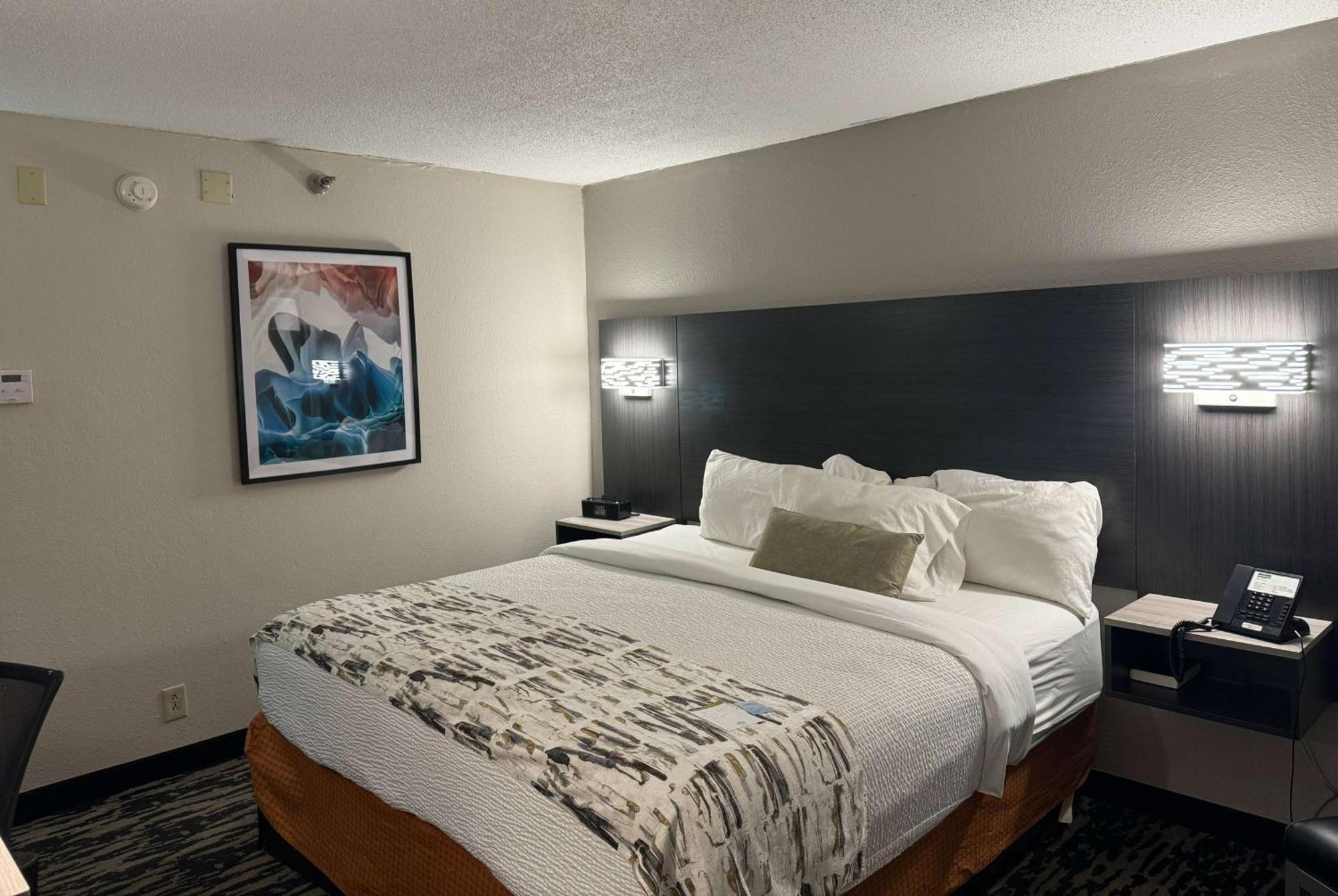 Wingate By Wyndham Dayton North Hotel ภายนอก รูปภาพ